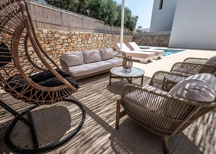 Elenitsa With Private Pool Hébergement de vacances Alikí